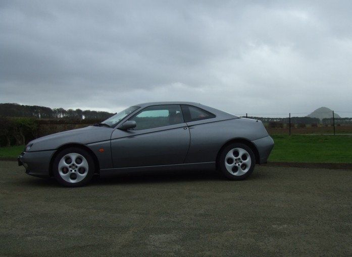 Alfa Romeo GTV